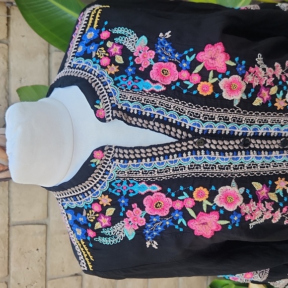 Johnny Was Black Blouse with Pink Embroidery Medium - Picture 4 of 10